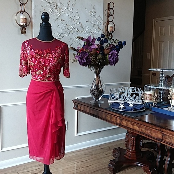 NWT Spectacular Red Illusions Cocktail Dress By Virgos Lounge. Size 8 - Picture 4 of 16